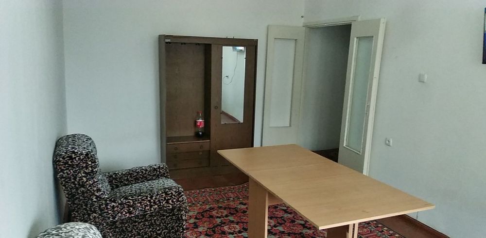toshkent markazida yakkasaroy tumani 1xona 2x6balkon