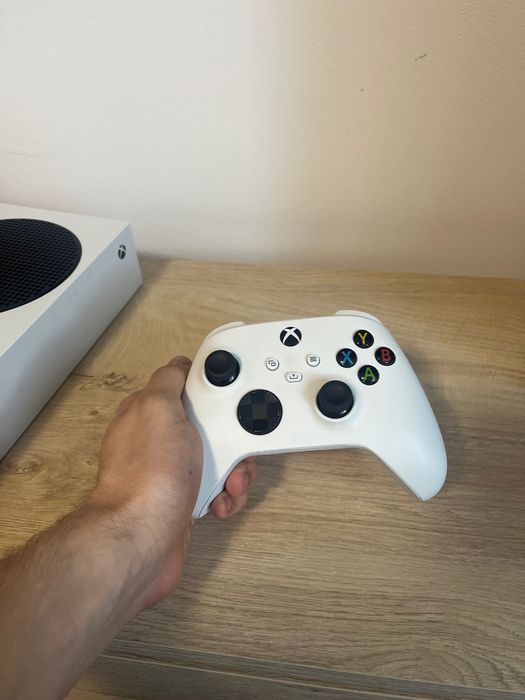 Consola Xbox Series S + Controller cu acumulator