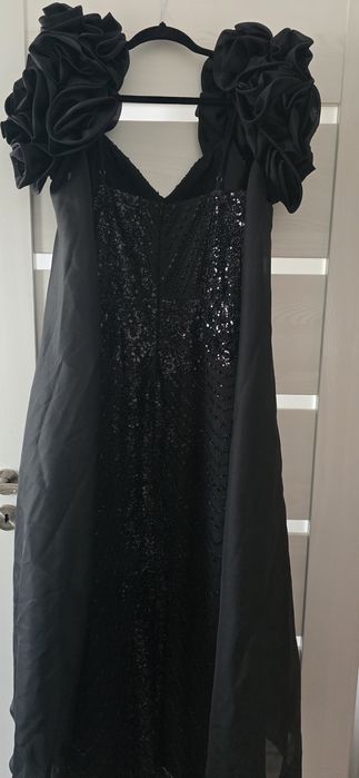 Rochie lungă elegantă de ocazie, neagră, cu paiete