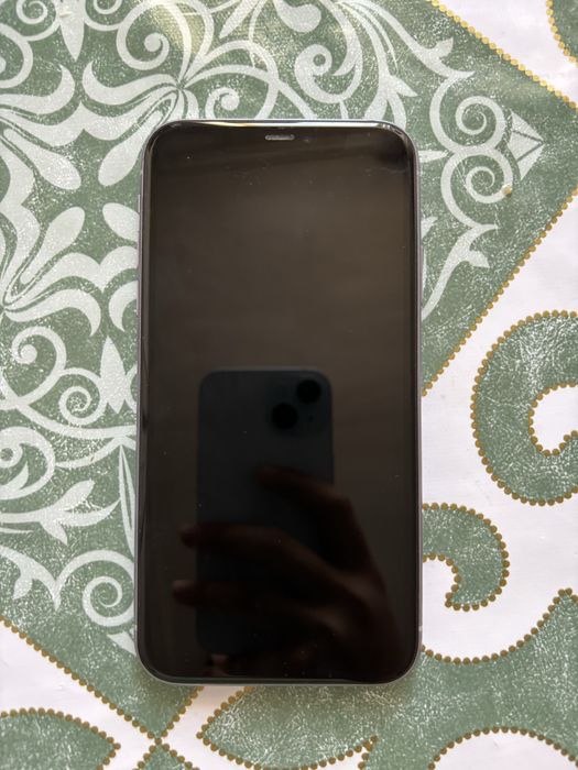 Айфон 11 б/у без царапин