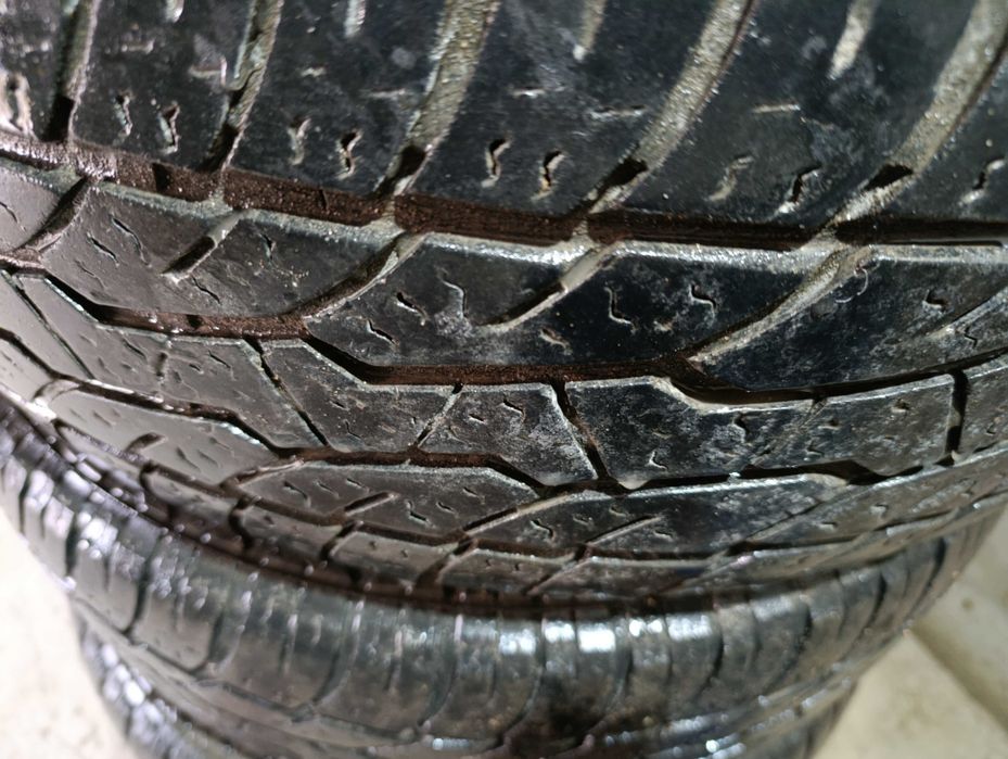 Maxxis 265/65/17 летняя, 4 балона