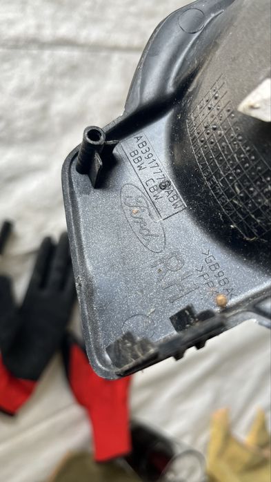 Дясна решетка за халоген Ford Ranger