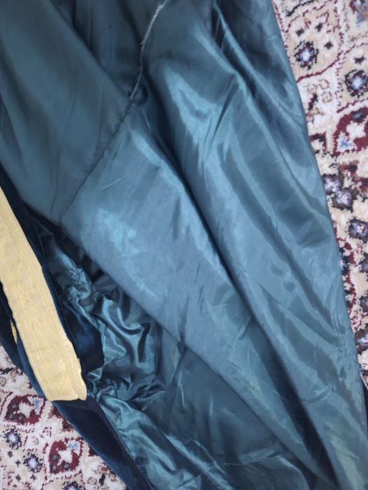 Chopon sotiladi 10 ta. Yengi