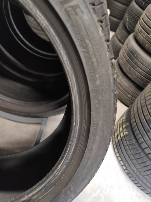 245/40/19 Bridgestone Дот.4724