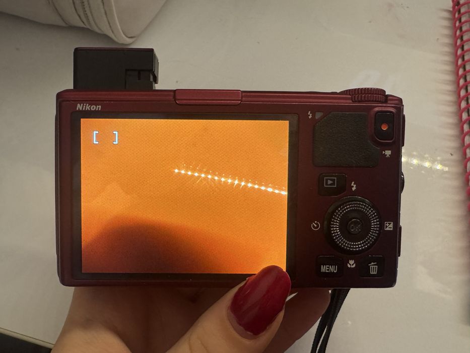 Nikon coolpix s9500-camera compacta cu zoom 22x,WI-FI,GPS-stare ca nou