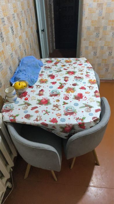 Стол стуля 4 стуля