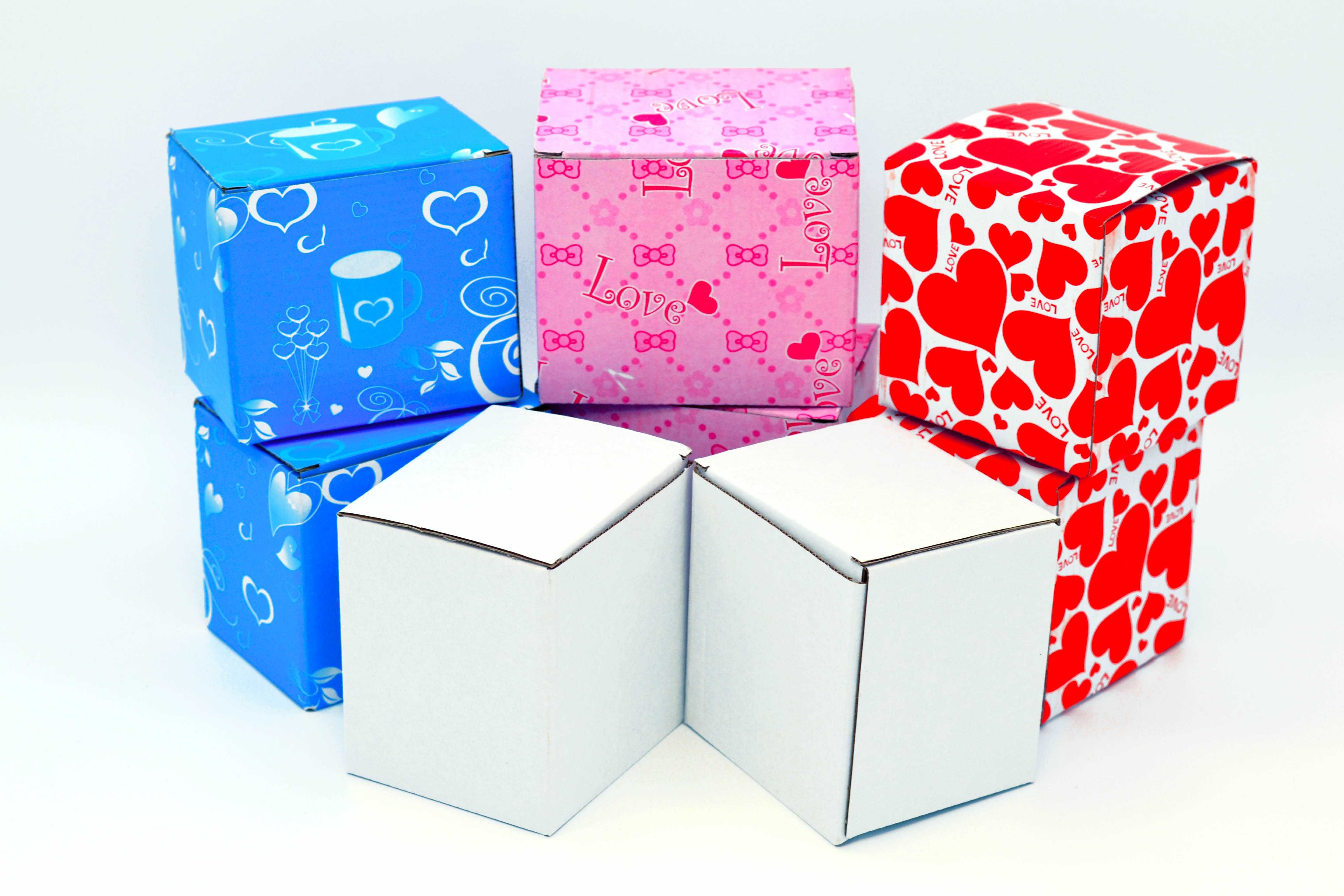 Упаковка купить воронеж. Подарочные коробки. Коробочка для подарка. Упаковка коробки. Упаковочная коробка для кружки.