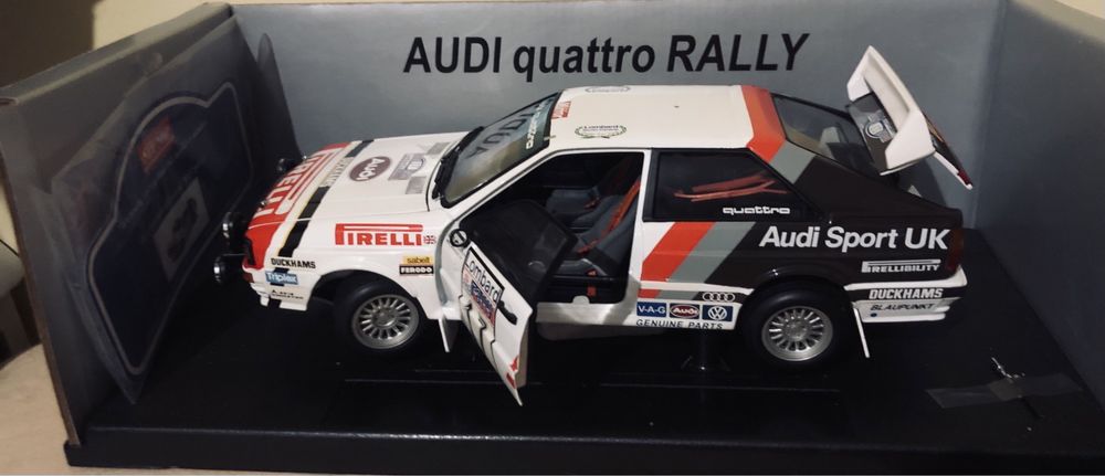 Продавам метален макет на Ауди 1/18