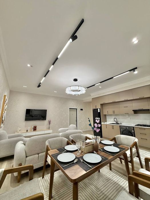 Продается 2х ком квартира в новостройке, ор-р: Заводская, 53м²