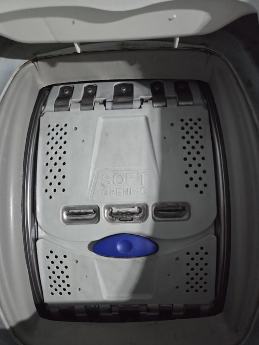 Mașina de spalat verticala Electrolux