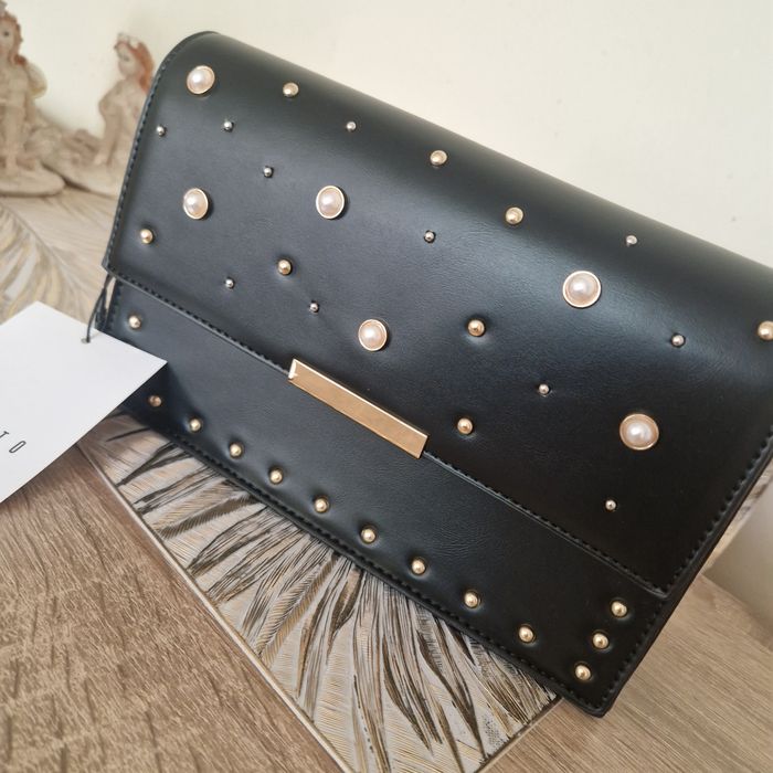 Дамска чанта на MOHITO