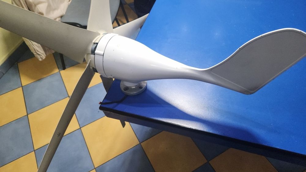 Turbina eoliană 400-500W 24V-48V, 6 pale