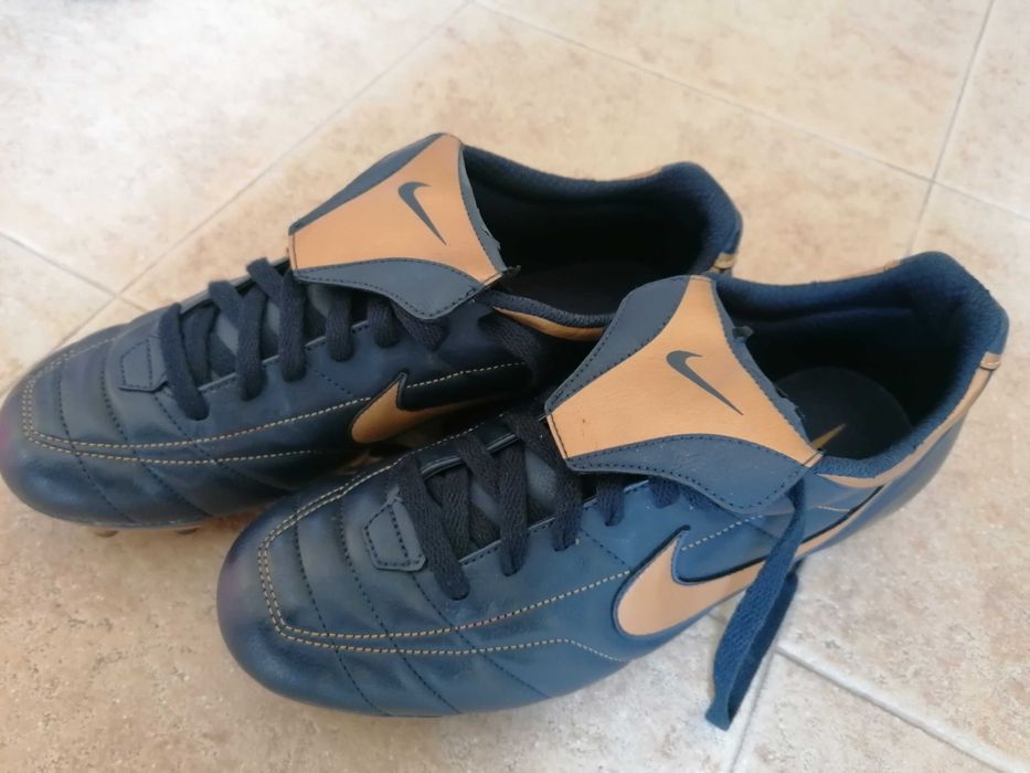Футболни бутонки Nike