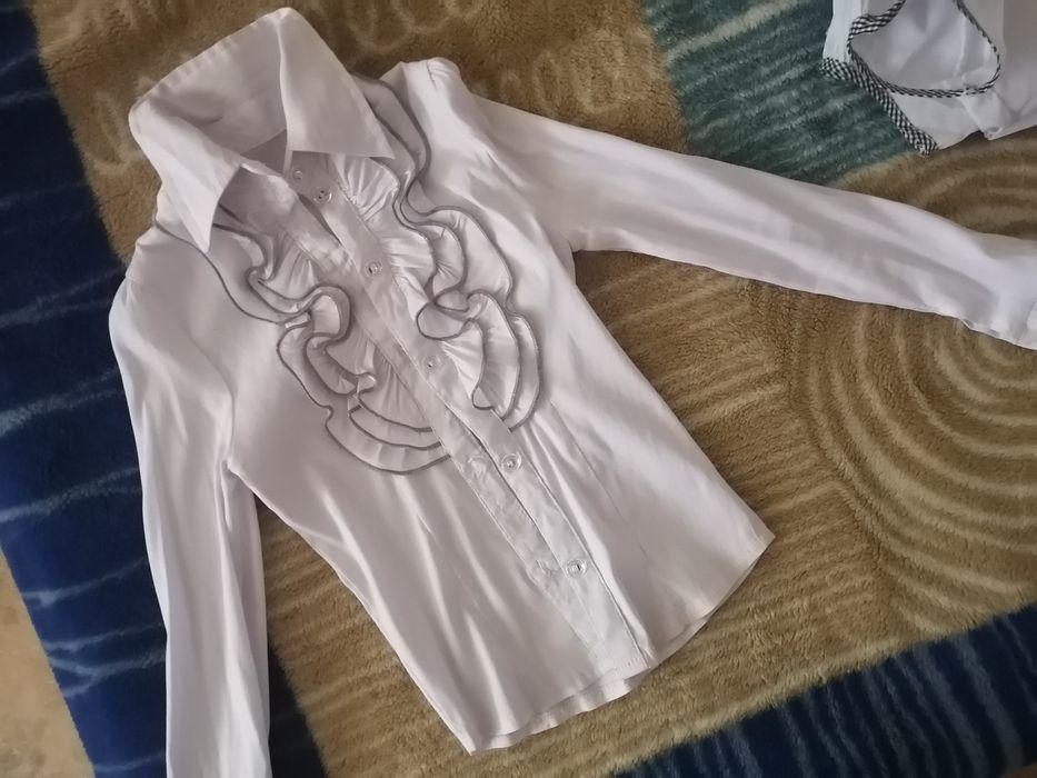 Продам брюки, блузки, юбки, сарафаны для девочек