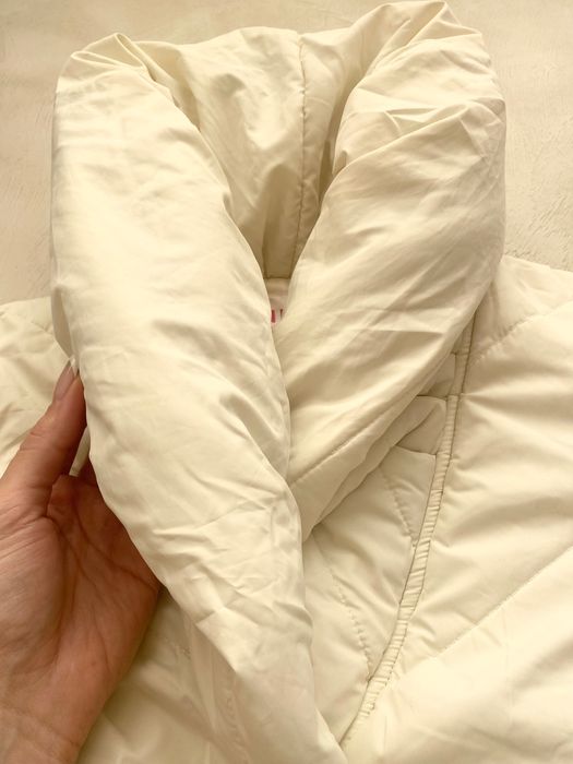 Късо бяло дамско яке размер М