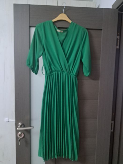 Rochie midi creață