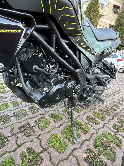 Benelli Leoncino 125 2022, A1