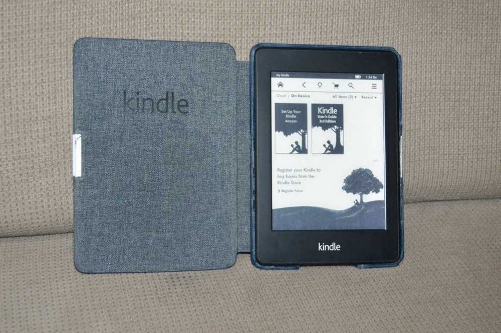 E-reader Amazon Kindle Paperwhite 1 (Model EY21, Display 6" Touch Iluminat + Husa Protectie)