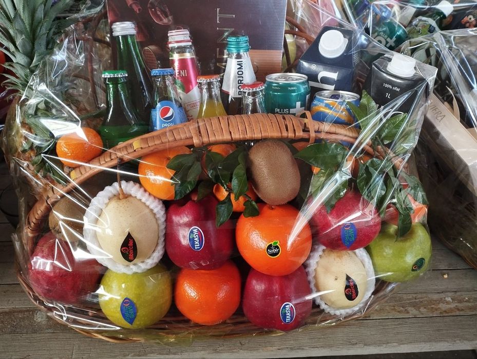 Фрукты корзина новый год