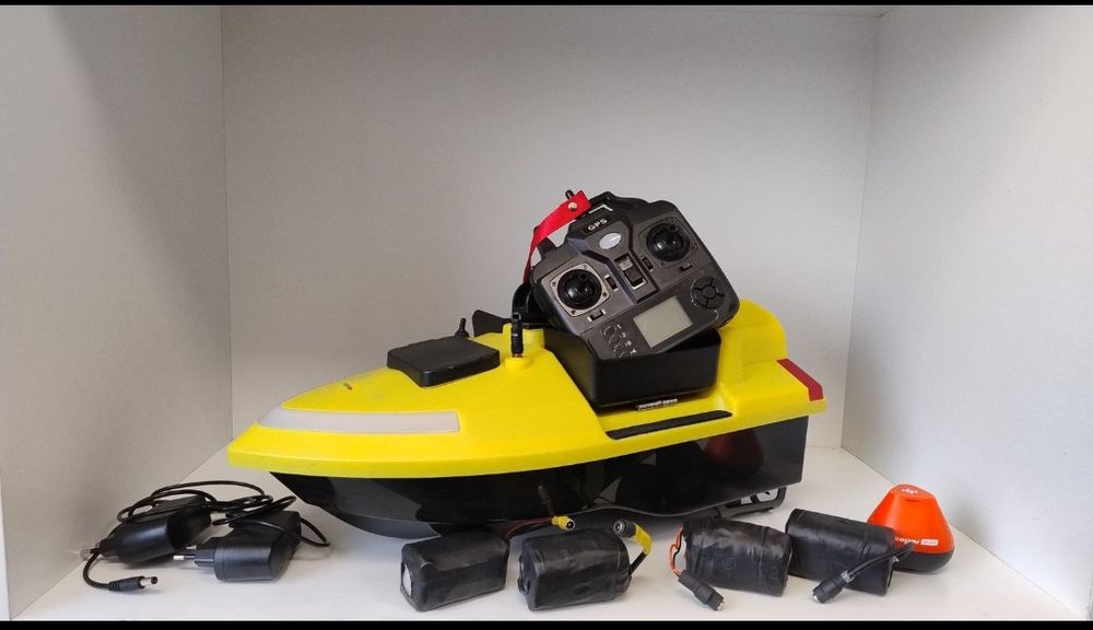 Продам кораблик flytec v020