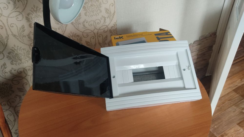 Электрический щиток.