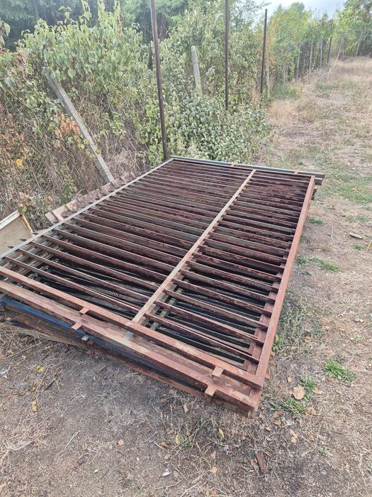 Метална ограда 22м.