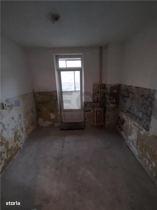 RECO apartament cu 3 camere decomandat cu lift