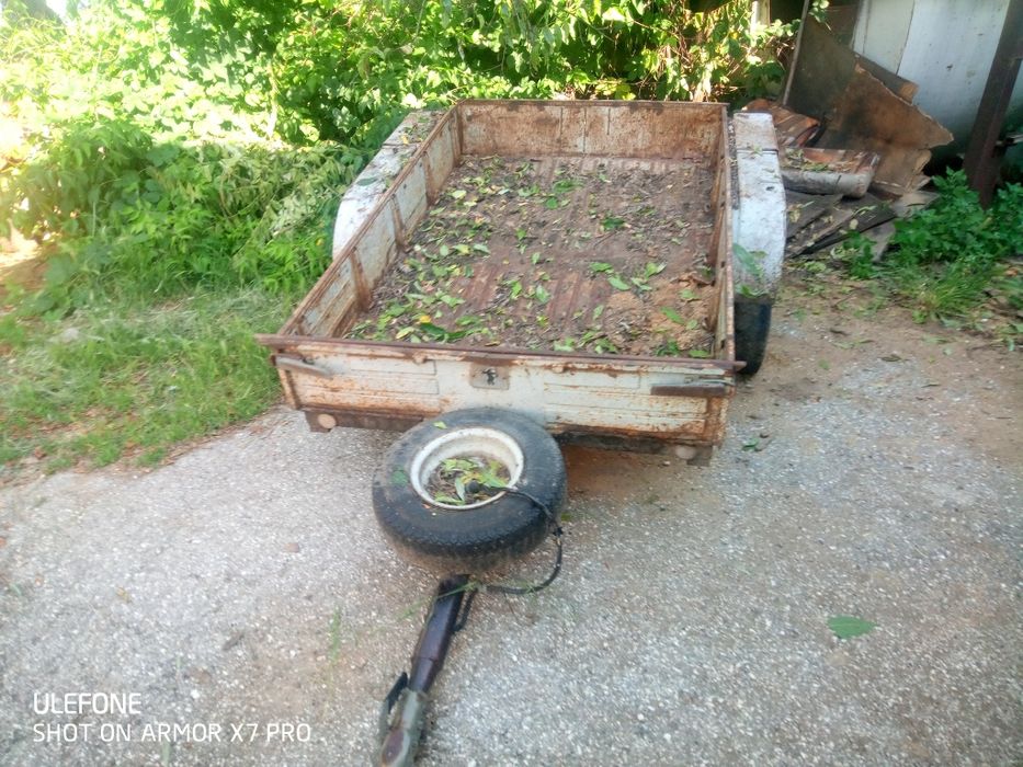 Продавам ремарле