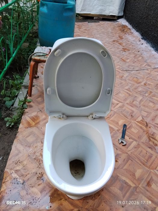 Унитаз б/у,производство Россия