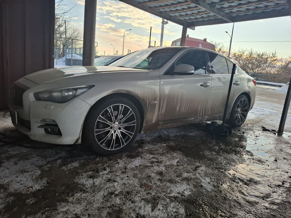 Продам диски с резиной r19