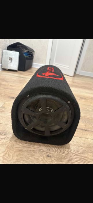 Продам сабвуфер в хорошем состояние