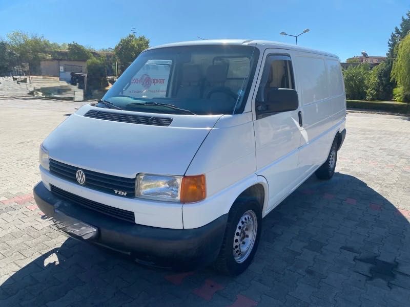 Семейство предлага цялостни услуги за дома и офиса