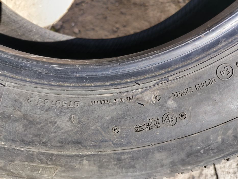 Продам  резину в хорошем состоянии.