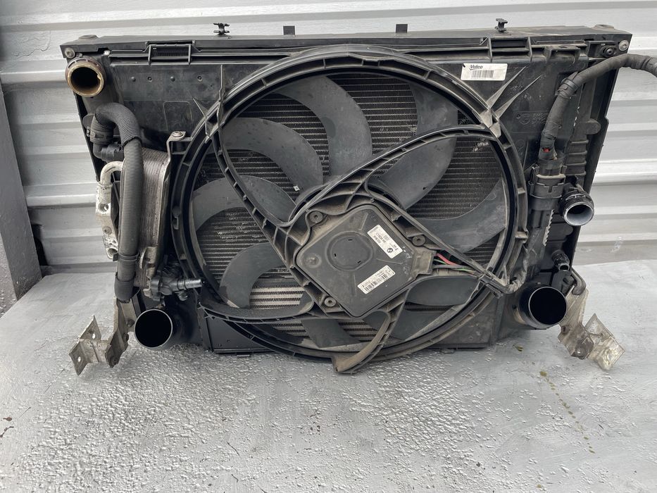 Радиатор/ перка БМВ 135и/ 335/ 435 и др (radiator bmw f20, M135i)