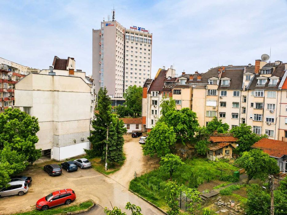 Тристаен, ул. Карлово