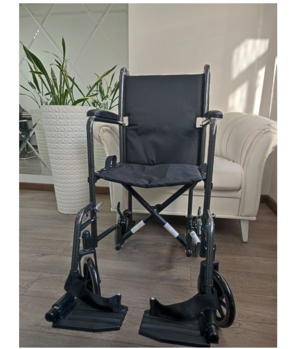 Кресло-коляска инвалидная