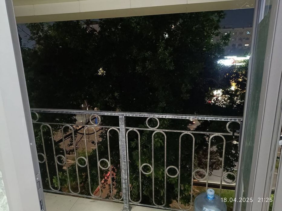 Аренда офис Чорсу вдоль дороги с личным балконом