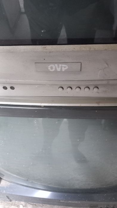 Vănd  Televizoare pentru piese