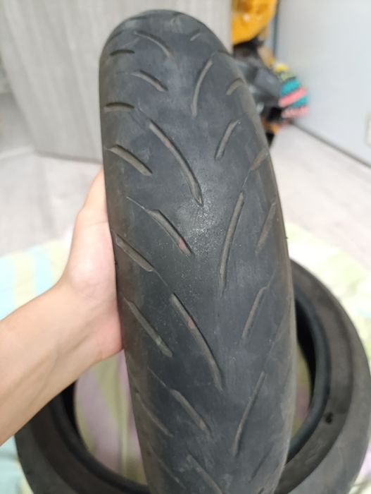 Продам мото шины R17