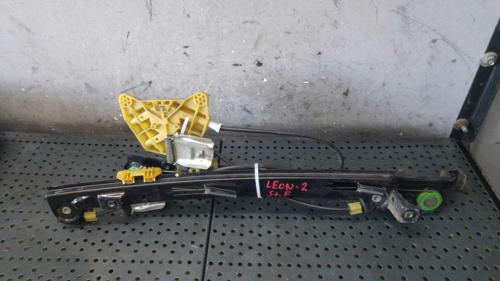 Macara geam stanga fata seat leon 1p