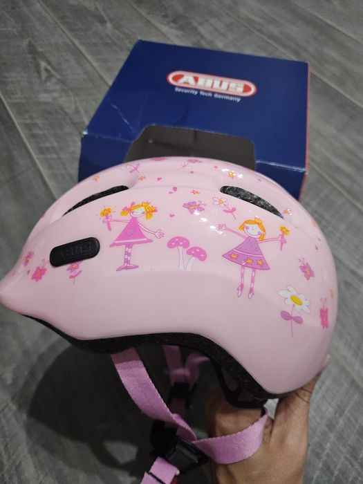 Abus нова каска размер 45-50 за момиче