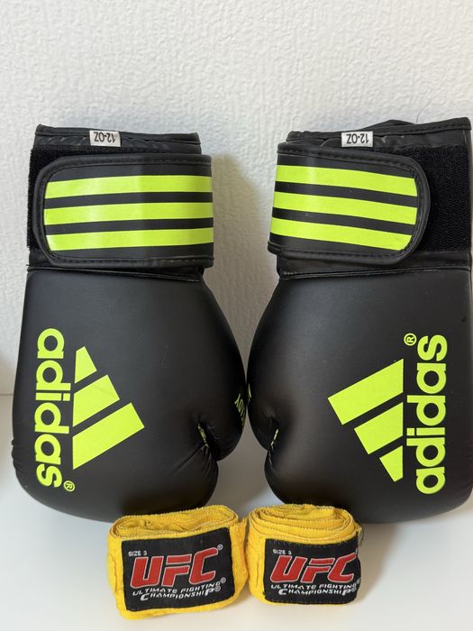 Перчатки боксерские б/у в оличном качестве