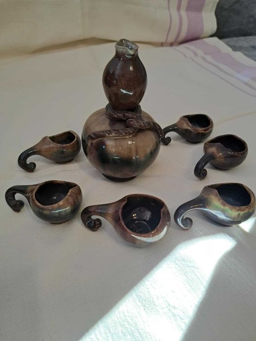 Продавам глинен сервиз за ракия!