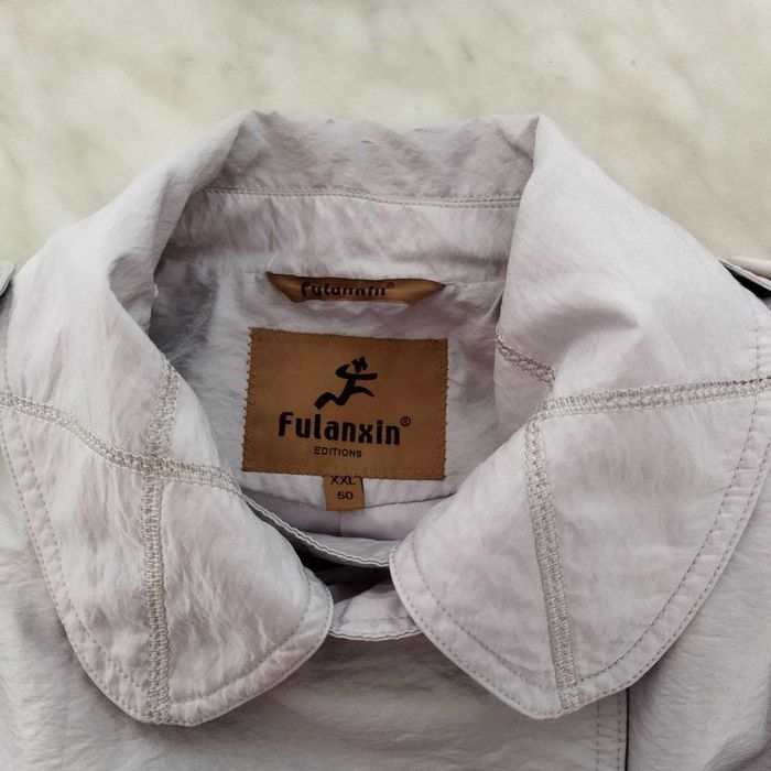 Женская демисезонная куртка и пиджак.