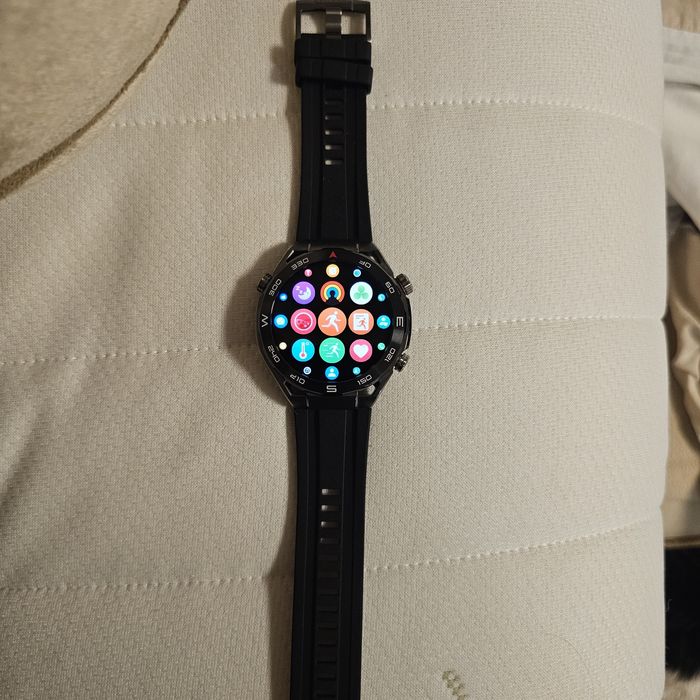 Huawei Watch Ultimate много запазен
