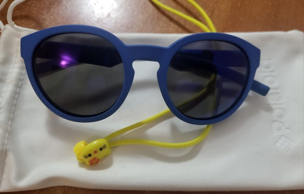 Vând ochelari de soare pentru copii Polaroid