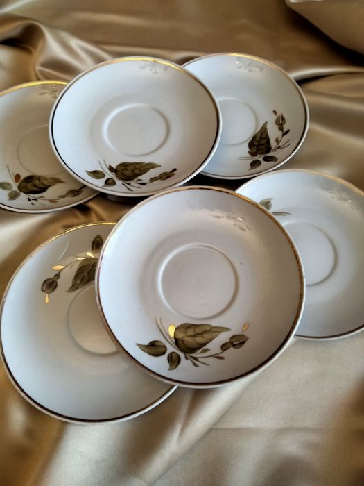 Блюдца  чайные фарфоровые,  советские