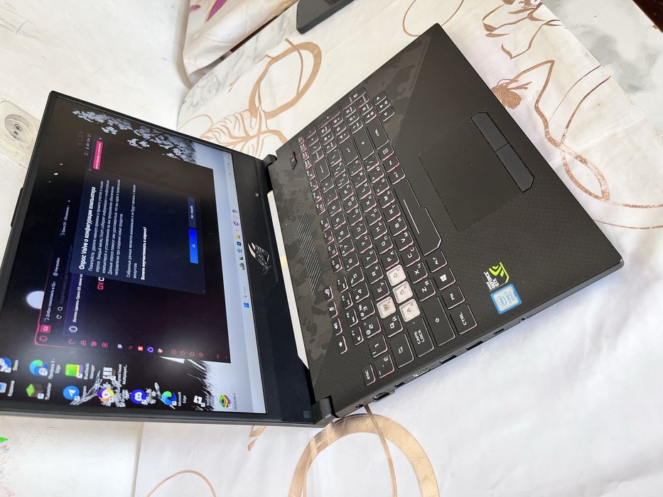 Продаеться ноутбук ASUS ROG strix G15