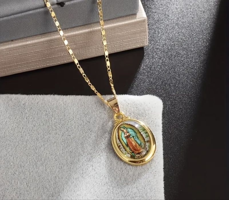 Златист Религиозен Амулет / Колие - Дължина 50см