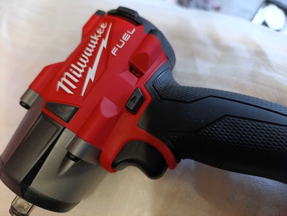 НОВА ЦЕНА  8Аh Гайковерт,комплект Мilwaukee  USA